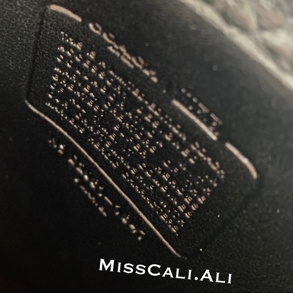 COACH | MARVEL Men’s 3-in-1 Wallet With Patches - Picture 11 of 16